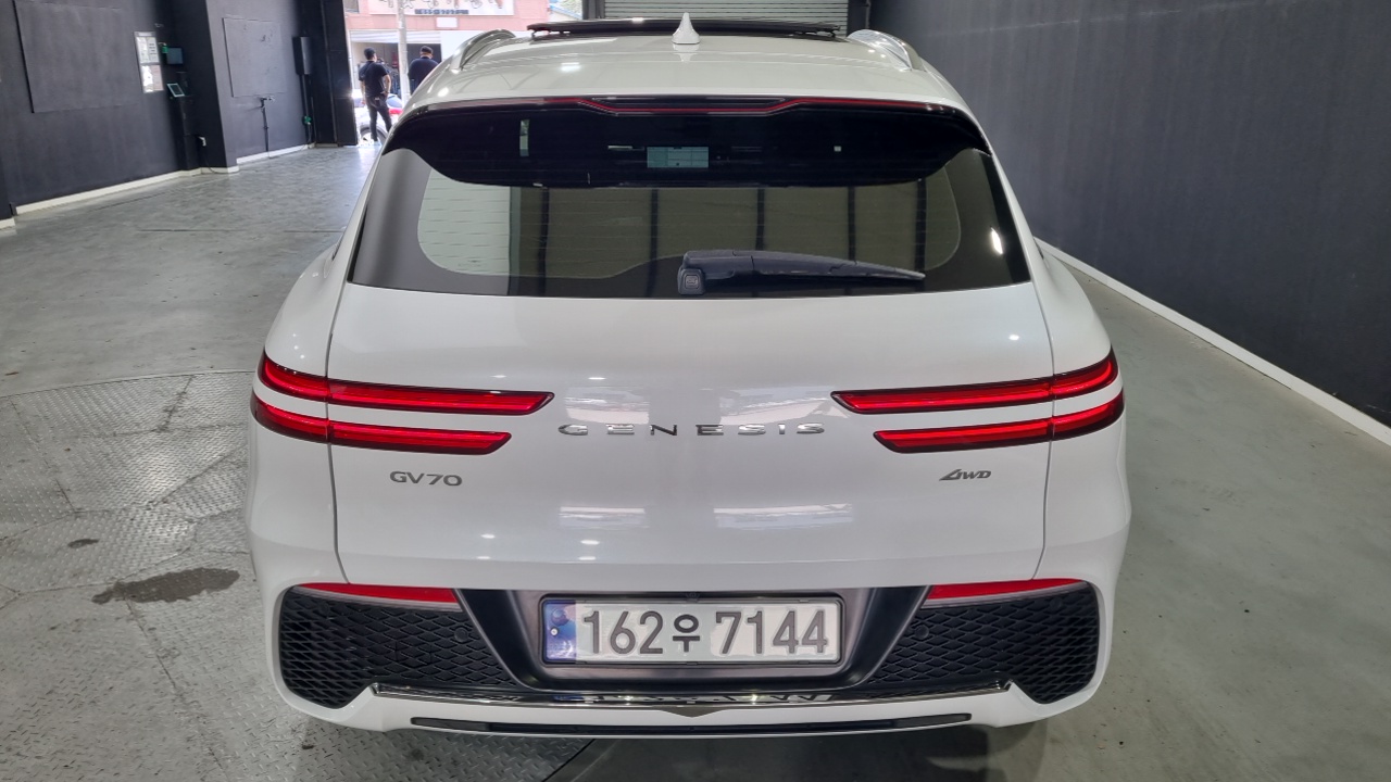 Genesis GV70 2.2 Diesel AWD - фото 3