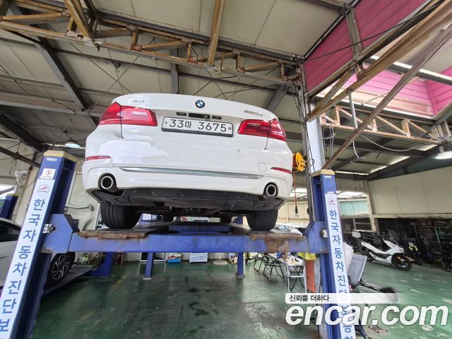 BMW 5-Series G30 520d xDrive Luxury Plus - фото 1
