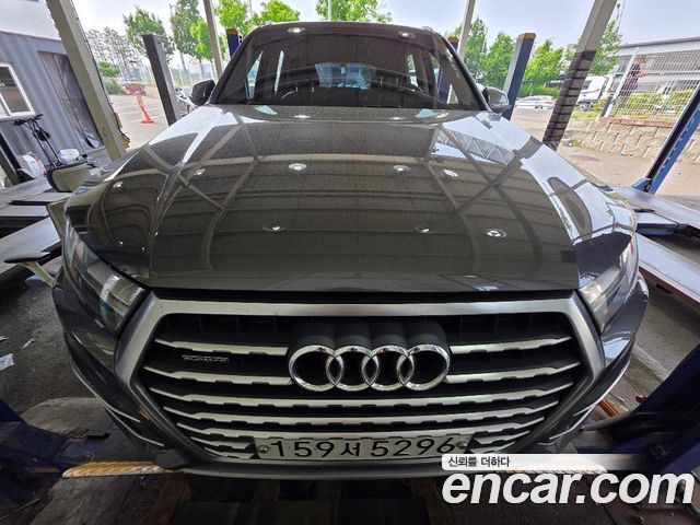 Audi Q7 45 TFSI Quattro - фото 0