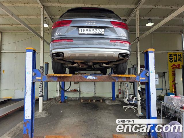Audi Q7 45 TFSI Quattro - фото 1