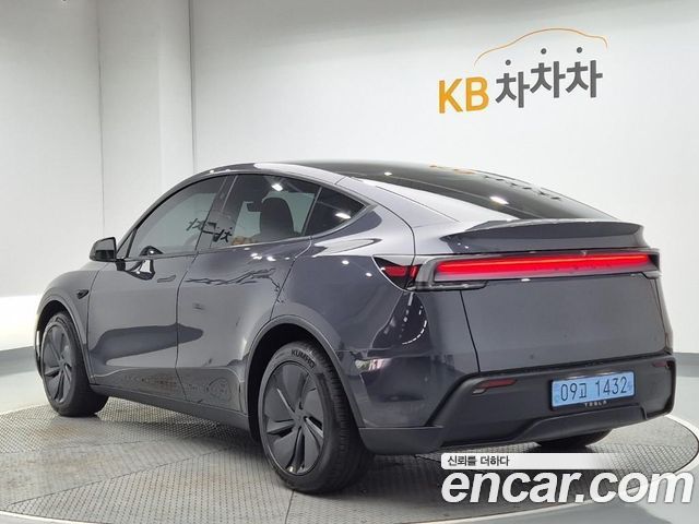 Tesla Model Y Premium RWD - фото 1