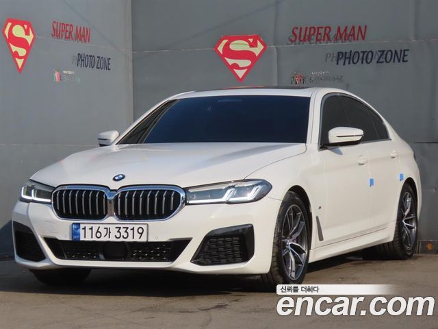 BMW 5-Series G30 520i M Sport - фото 0
