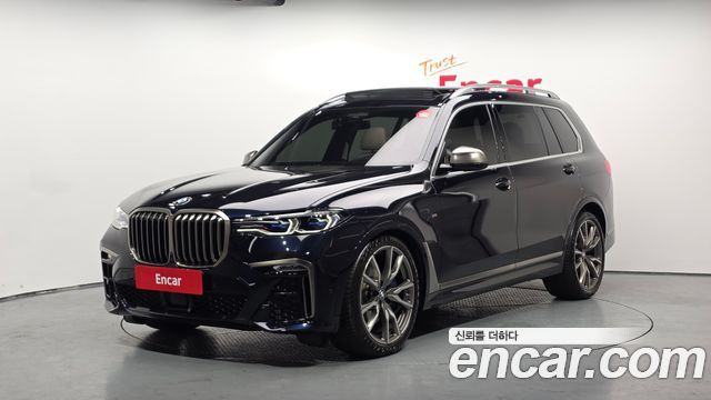 BMW X7 G07 M50i 6STR - фото 0