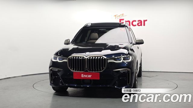 BMW X7 G07 M50i 6STR - фото 2