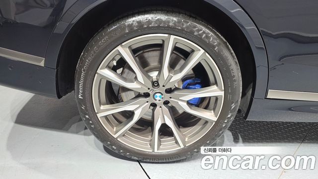 BMW X7 G07 M50i 6STR - фото 4