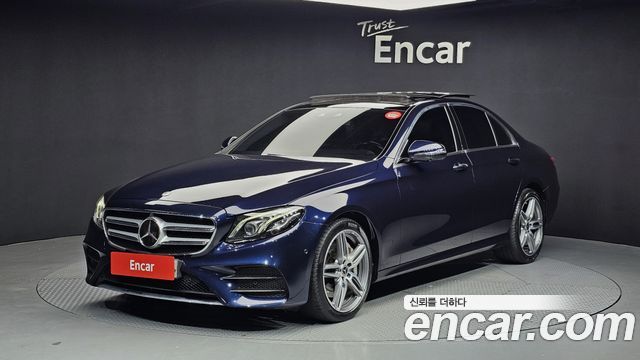 Mercedes-Benz E-Class W213 E300 4MATIC AMG Line - фото 0
