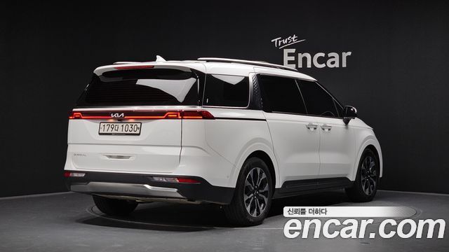 Kia Carnival 4-го поколения 7-Seater Signature - фото 1