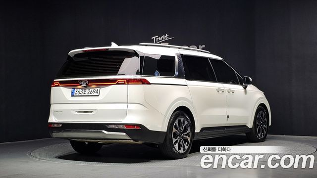 Kia Carnival 4-го поколения 9-Seater Noblesse - фото 1