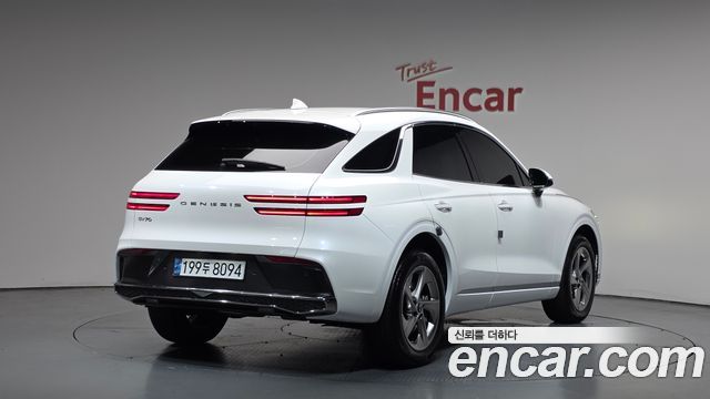 Genesis GV70 2.5T Gasoline 2WD - фото 0