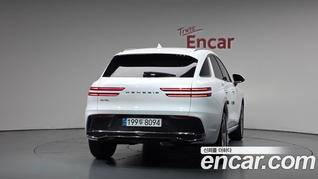 Genesis GV70 2.5T Gasoline 2WD - фото 2