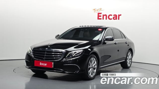 Mercedes-Benz E-Class W213 E300 4MATIC Exclusive - фото 0