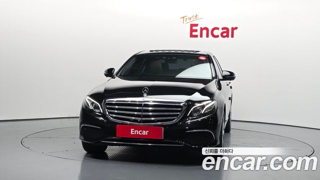 Mercedes-Benz E-Class W213 E300 4MATIC Exclusive - фото 2