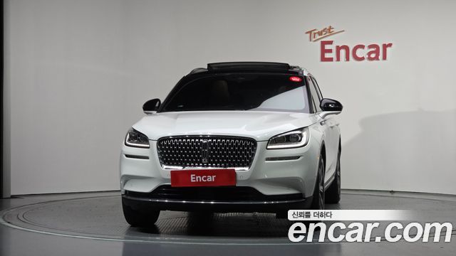 Lincoln Corsair 2.0 Reserve AWD - фото 2