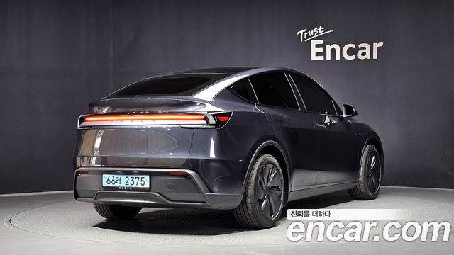 Tesla Model Y Premium RWD - фото 1