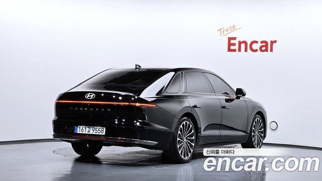 Hyundai Grandeur GN7 2,5 Gasoline 2WD Calligraphy - фото 1