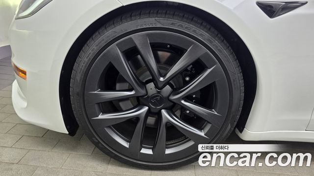 Tesla Model S AWD - фото 4