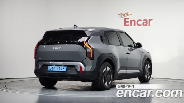 Kia EV3 Standard 2WD Air - фото 1