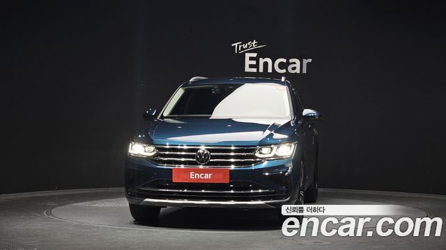 Volkswagen Tiguan 2-го поколения 2.0 TDI 4-Motion Premium - фото 2
