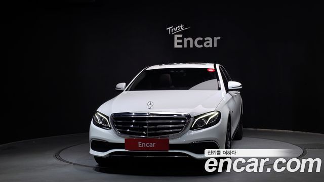 Mercedes-Benz E-Class W213 E300e 4MATIC Exclusive - фото 2