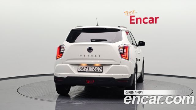SsangYong Tivoli Gasoline 1.5 2WD V3 - фото 2