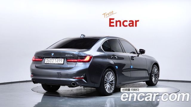 BMW 3-Series G20 330e Luxury - фото 1