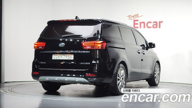 Kia Carnival Новый Gasoline 7-Seater Limousine President - фото 1