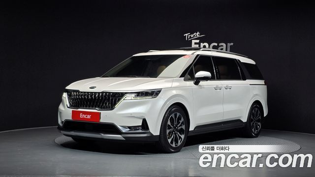 Kia Carnival 4-го поколения 7-Seater Signature - фото 0