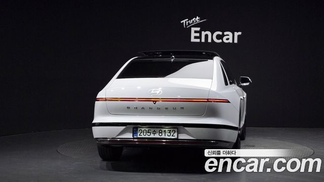 Hyundai Grandeur GN7 2,5 Gasoline 2WD Calligraphy - фото 3