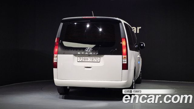 Hyundai Staria Tourer 11-Seater Modern - фото 3