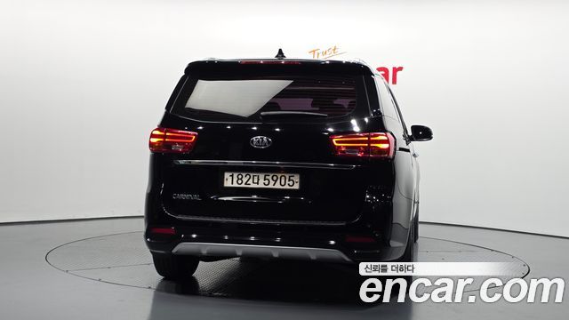 Kia Carnival Новый 9-Seater Prstige - фото 3