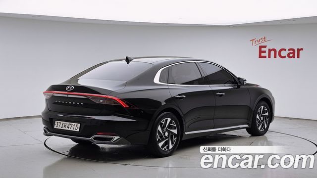 Hyundai Grandeur Новый IG, гибрид Premium Choice - фото 1