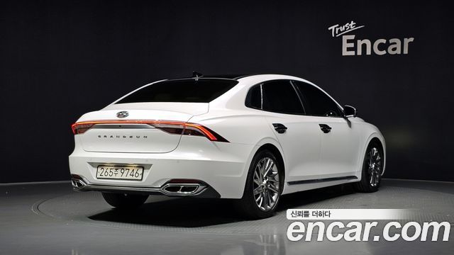 Hyundai Grandeur Новый IG 2.5 Calligraphy - фото 1