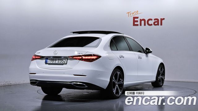Mercedes-Benz C-Class W206 C300 4MATIC Avantgarde - фото 1