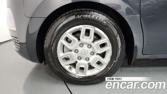 Hyundai Staria Cargo 5-Seater Modern - фото 3