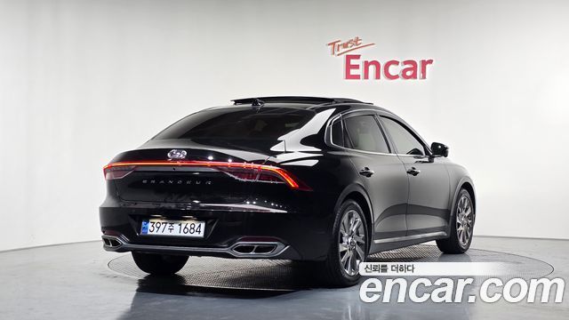 Hyundai Grandeur Новый IG, гибрид Calligraphy - фото 0