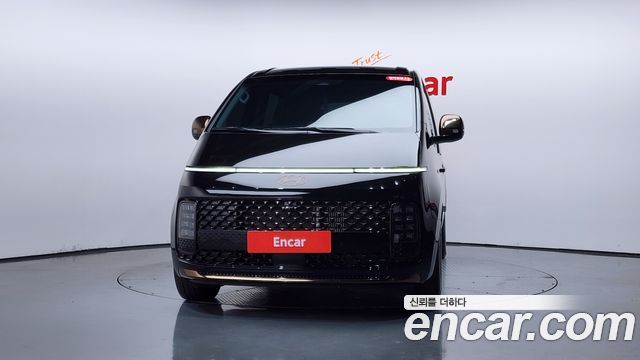 Hyundai Staria Lounge 9-Seater Inspiration - фото 1