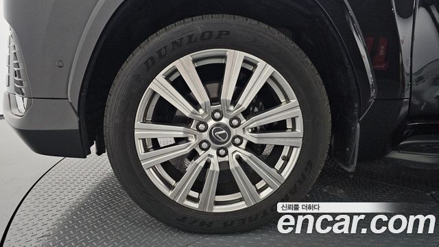 Lexus LX 4-го поколения 700h VIP - фото 3