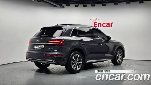 Audi Q5 FY 45 TFSI Quattro - фото 1