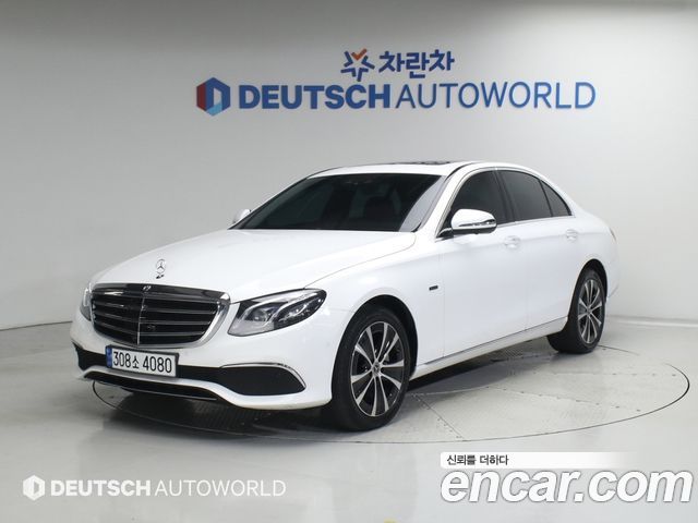 Mercedes-Benz E-Class W213 E300e 4MATIC Exclusive - фото 0