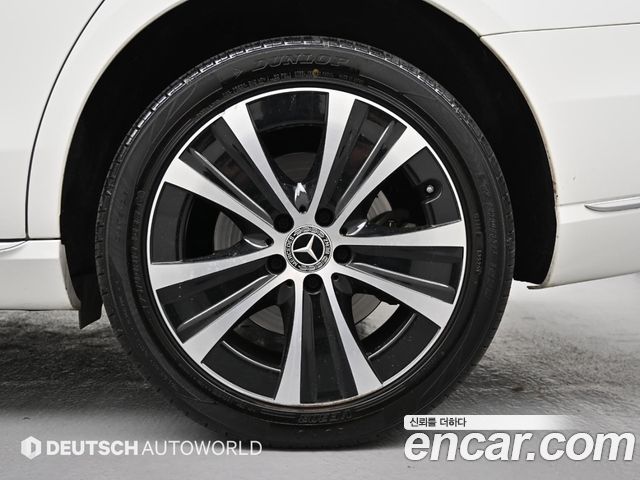 Mercedes-Benz E-Class W213 E300e 4MATIC Exclusive - фото 4