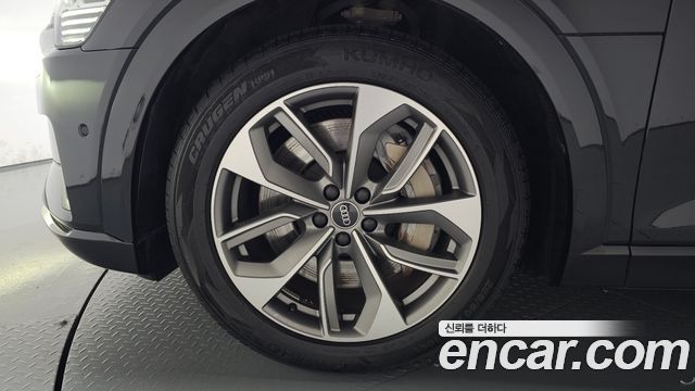 Audi e-tron 55 Quattro - фото 4