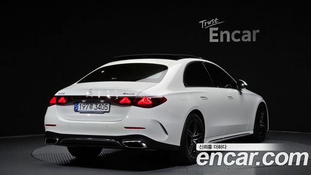 Mercedes-Benz E-Class W214 E300 4MATIC AMG Line - фото 1
