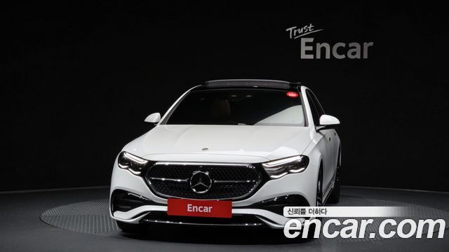 Mercedes-Benz E-Class W214 E300 4MATIC AMG Line - фото 2