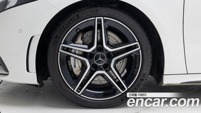 Mercedes-Benz A-Class W177 AMG A35 4MATIC Sedan - фото 4