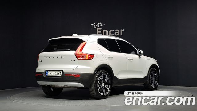 Volvo XC40 B4 Inscription - фото 1