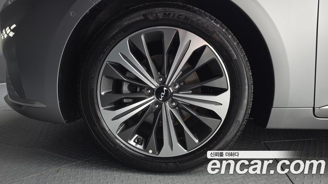 Kia K8 гибрид Signature Special - фото 4
