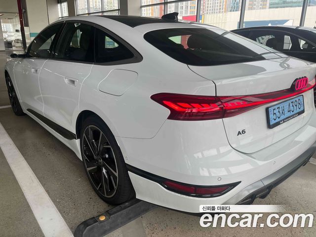 Audi A6 e-Tron Performance S line - фото 1
