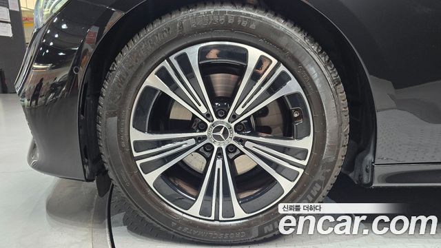 Mercedes-Benz E-Class W214 E200 Avantgarde - фото 4