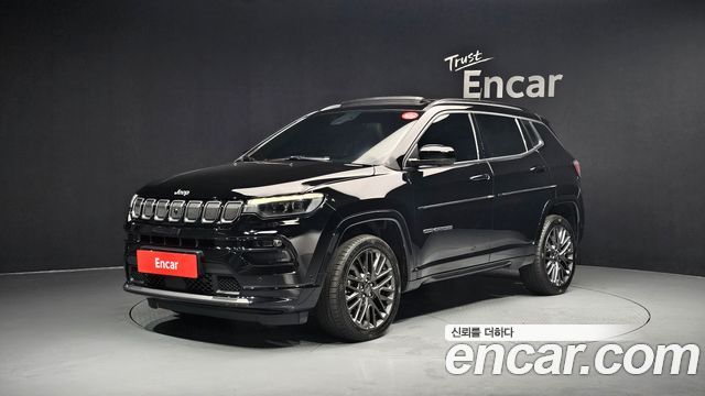 Jeep Compass 2-го поколения S2.4 AWD - фото 0