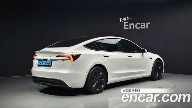 Tesla Model 3 RWD - фото 1